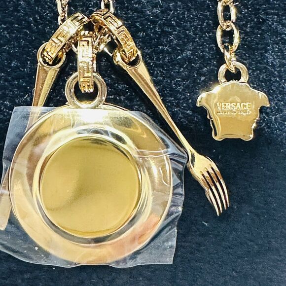 Versace Medusa Gold Miniature Plate Greca Engraved Pendant Necklace NWT $675 - Picture 13 of 14